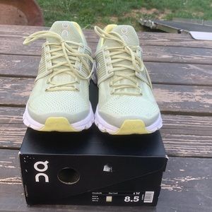 ON Cloudswift Running Shoe, Women sz 8.5